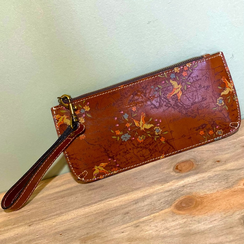 EUC Patricia Nash Leather Wallet Clutch Wristlet